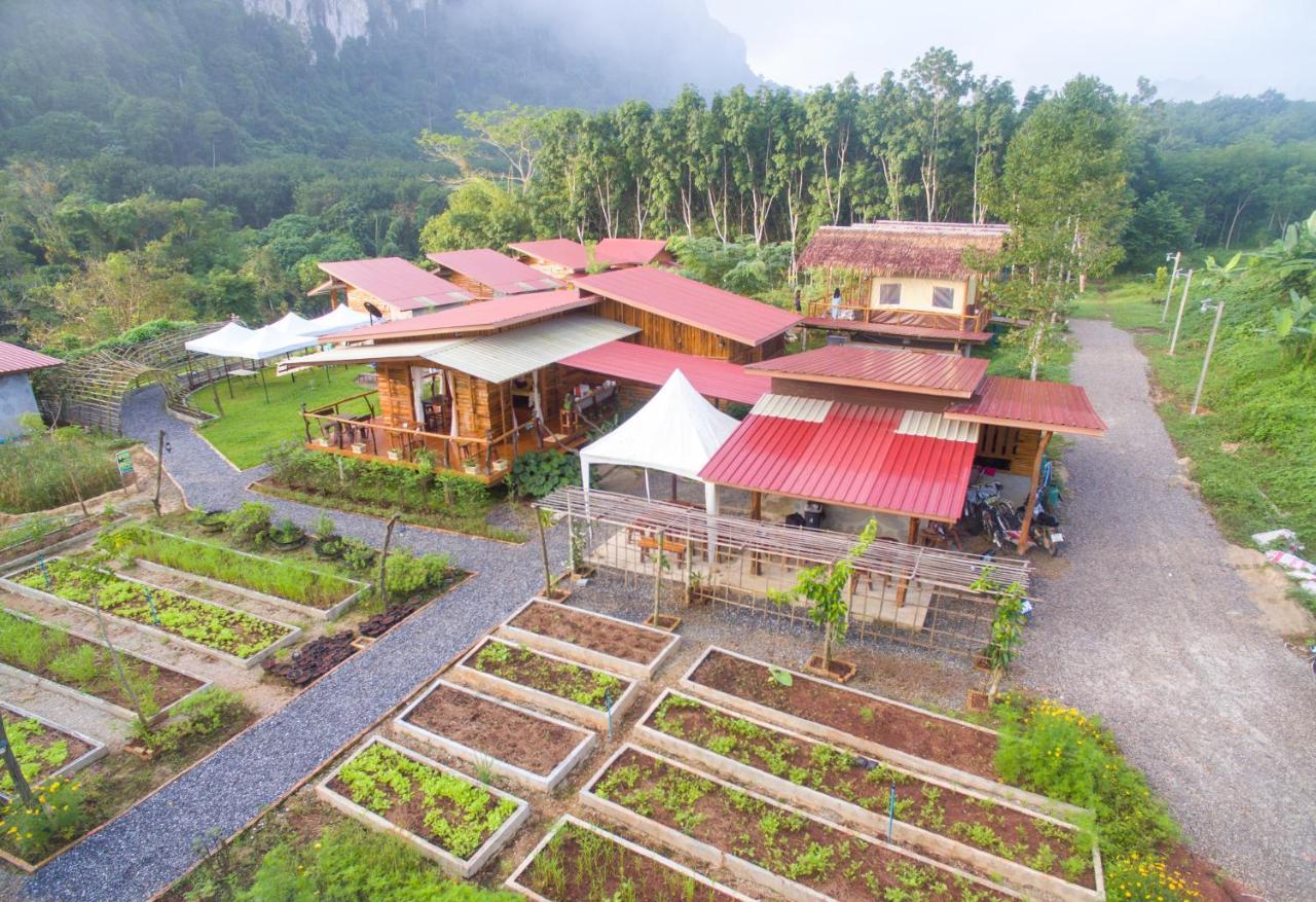 Hotel Bansuanphutarn Ban Pha Saeng Lang Exterior foto