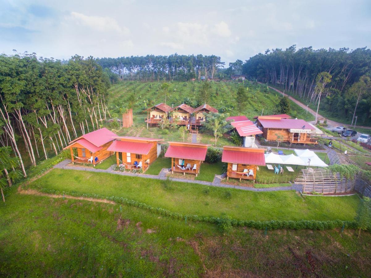 Hotel Bansuanphutarn Ban Pha Saeng Lang Exterior foto