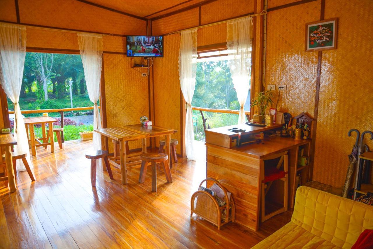 Hotel Bansuanphutarn Ban Pha Saeng Lang Exterior foto