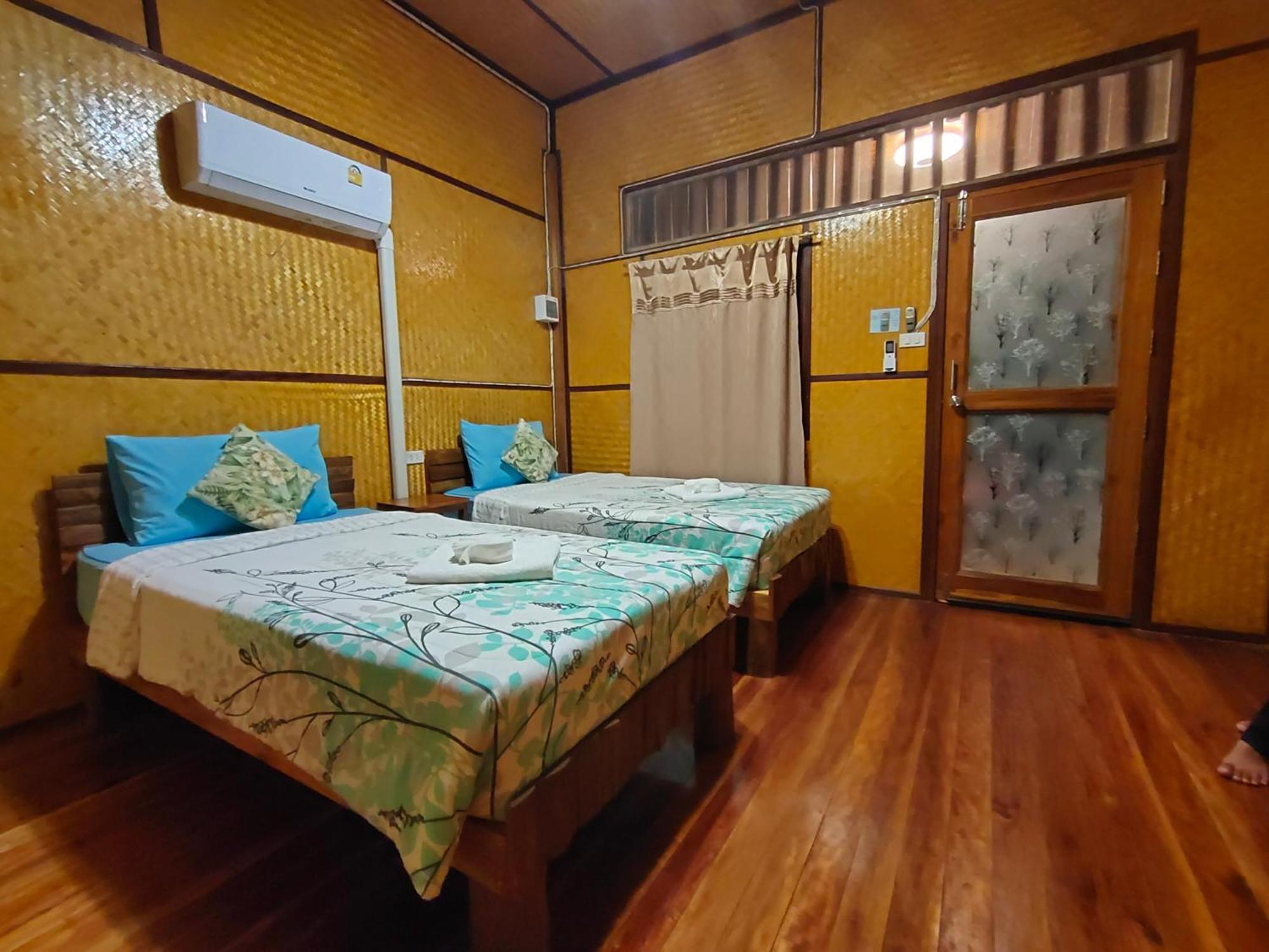 Hotel Bansuanphutarn Ban Pha Saeng Lang Exterior foto